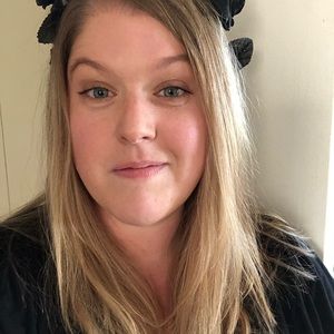 Meet your Posher, Jillian